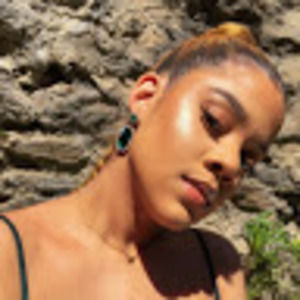 Meet your Posher, Niki